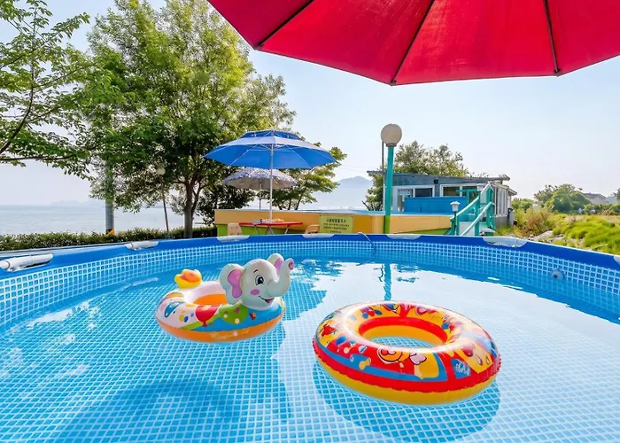 Ganghwa Badatgashimteo Pension